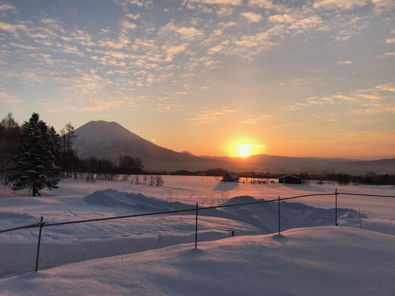 Niseko Guesthouse Nalu. Экстерьер фото